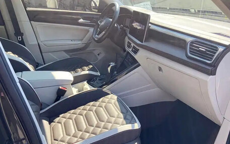 Volkswagen Touran III, 2023 год, 1 693 069 рублей, 12 фотография