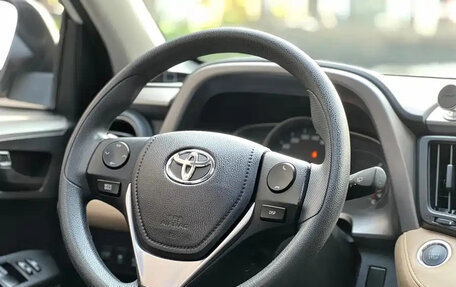 Toyota RAV4, 2018 год, 1 980 001 рублей, 9 фотография