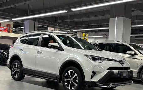 Toyota RAV4, 2019 год, 1 950 001 рублей, 3 фотография