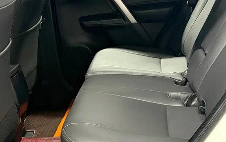 Toyota RAV4, 2019 год, 1 950 001 рублей, 16 фотография