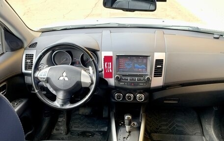Mitsubishi Outlander III рестайлинг 3, 2011 год, 1 260 000 рублей, 13 фотография