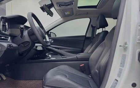 Hyundai Elantra, 2022 год, 1 550 000 рублей, 7 фотография