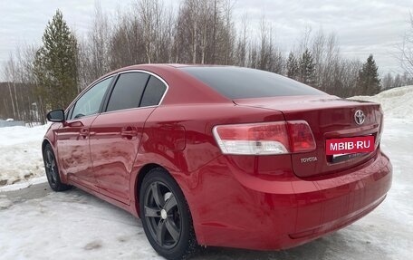 Toyota Avensis III рестайлинг, 2009 год, 700 000 рублей, 2 фотография