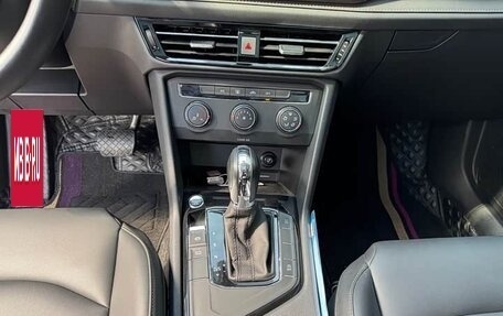 Volkswagen Tharu, 2021 год, 1 780 000 рублей, 10 фотография