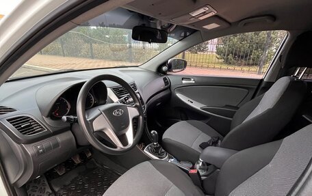 Hyundai Solaris II рестайлинг, 2012 год, 790 000 рублей, 10 фотография