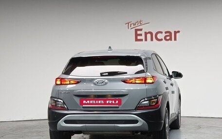 Hyundai Kona I, 2022 год, 1 832 000 рублей, 4 фотография