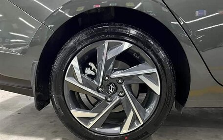 Hyundai Elantra, 2025 год, 1 610 000 рублей, 19 фотография