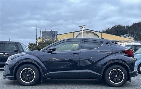 Toyota C-HR I рестайлинг, 2022 год, 1 585 000 рублей, 8 фотография