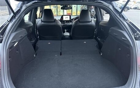 Toyota C-HR I рестайлинг, 2022 год, 1 585 000 рублей, 10 фотография