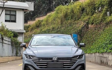 Volkswagen Passat CC, 2024 год, 4 470 000 рублей, 2 фотография