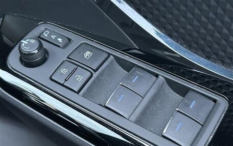 Toyota C-HR I рестайлинг, 2022 год, 1 585 000 рублей, 27 фотография