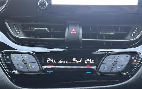 Toyota C-HR I рестайлинг, 2022 год, 1 585 000 рублей, 24 фотография