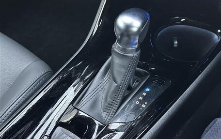 Toyota C-HR I рестайлинг, 2022 год, 1 585 000 рублей, 25 фотография