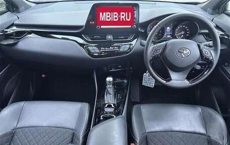 Toyota C-HR I рестайлинг, 2022 год, 1 585 000 рублей, 19 фотография