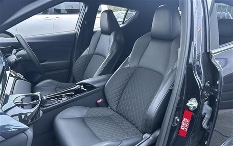 Toyota C-HR I рестайлинг, 2022 год, 1 585 000 рублей, 16 фотография