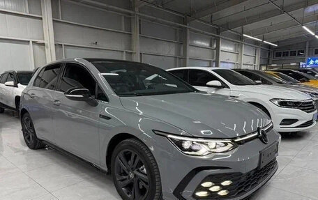 Volkswagen Golf VIII, 2022 год, 1 610 000 рублей, 3 фотография