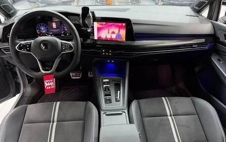 Volkswagen Golf VIII, 2022 год, 1 610 000 рублей, 8 фотография