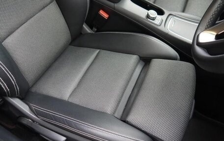 Mercedes-Benz CLA, 2018 год, 1 290 000 рублей, 13 фотография