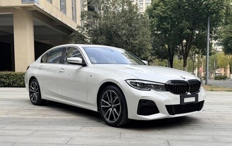 BMW 3 серия, 2022 год, 2 900 000 рублей, 3 фотография