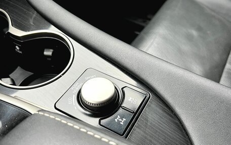 Lexus RX IV рестайлинг, 2016 год, 3 715 000 рублей, 28 фотография