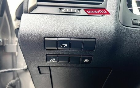 Lexus RX IV рестайлинг, 2016 год, 3 715 000 рублей, 23 фотография