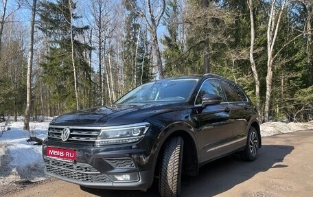 Volkswagen Tiguan II, 2018 год, 2 300 000 рублей, 1 фотография
