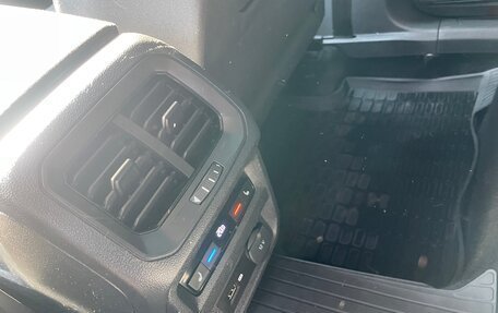 Volkswagen Tiguan II, 2018 год, 2 300 000 рублей, 12 фотография