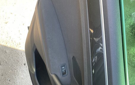 Volkswagen Tiguan II, 2018 год, 2 300 000 рублей, 13 фотография