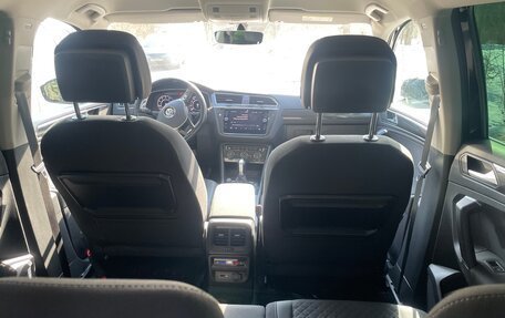 Volkswagen Tiguan II, 2018 год, 2 300 000 рублей, 9 фотография