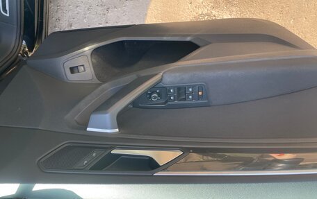 Volkswagen Tiguan II, 2018 год, 2 300 000 рублей, 14 фотография