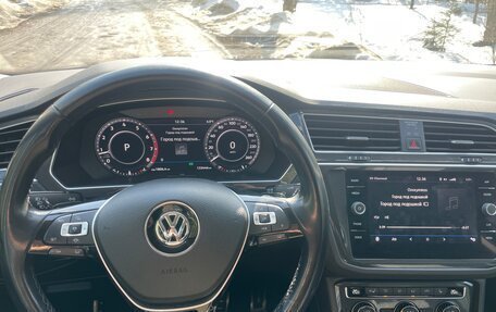 Volkswagen Tiguan II, 2018 год, 2 300 000 рублей, 15 фотография