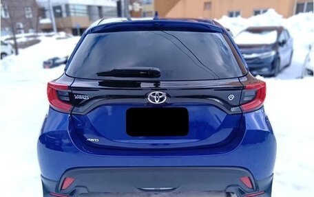 Toyota Yaris, 2022 год, 1 158 000 рублей, 4 фотография