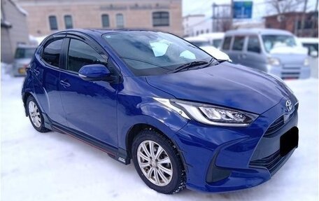 Toyota Yaris, 2022 год, 1 158 000 рублей, 7 фотография
