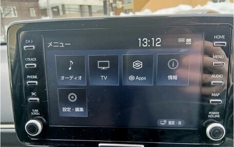 Toyota Yaris, 2022 год, 1 158 000 рублей, 9 фотография