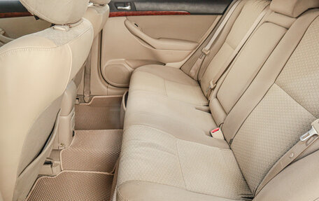 Toyota Avensis III рестайлинг, 2003 год, 779 000 рублей, 18 фотография