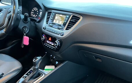 Hyundai Solaris II рестайлинг, 2019 год, 1 300 000 рублей, 3 фотография