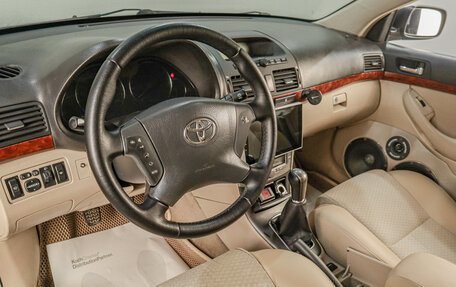 Toyota Avensis III рестайлинг, 2003 год, 779 000 рублей, 8 фотография