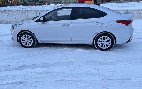 Hyundai Solaris II рестайлинг, 2019 год, 1 300 000 рублей, 11 фотография