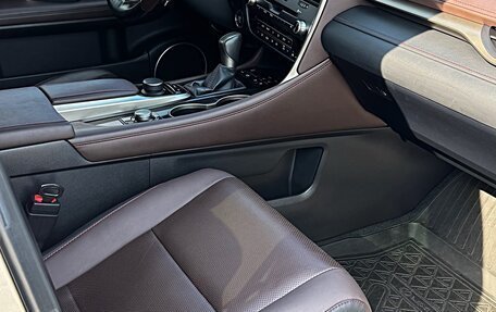 Lexus RX IV рестайлинг, 2017 год, 4 600 000 рублей, 16 фотография