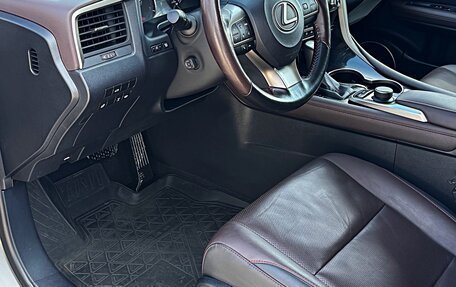 Lexus RX IV рестайлинг, 2017 год, 4 600 000 рублей, 19 фотография