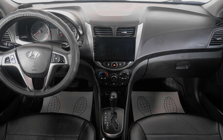 Hyundai Solaris II рестайлинг, 2015 год, 819 000 рублей, 14 фотография