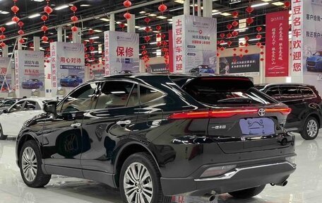 Toyota Harrier, 2024 год, 4 113 000 рублей, 4 фотография