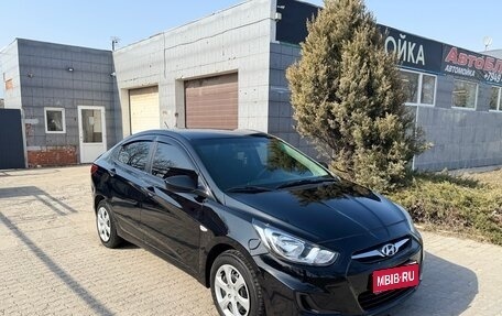 Hyundai Solaris II рестайлинг, 2013 год, 675 000 рублей, 1 фотография