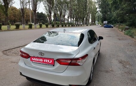 Toyota Camry, 2020 год, 3 500 000 рублей, 4 фотография