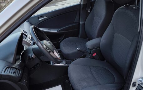 Hyundai Solaris II рестайлинг, 2015 год, 950 000 рублей, 9 фотография