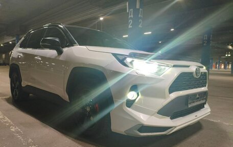 Toyota RAV4, 2021 год, 3 500 000 рублей, 5 фотография