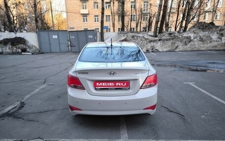 Hyundai Solaris II рестайлинг, 2015 год, 950 000 рублей, 5 фотография