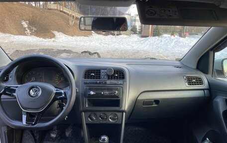 Volkswagen Polo VI (EU Market), 2015 год, 425 000 рублей, 8 фотография