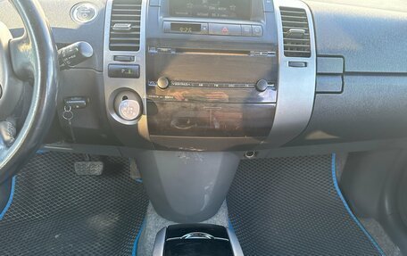 Toyota Prius, 2008 год, 760 000 рублей, 10 фотография