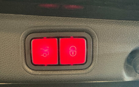 Mercedes-Benz E-Класс, 2020 год, 3 890 000 рублей, 20 фотография